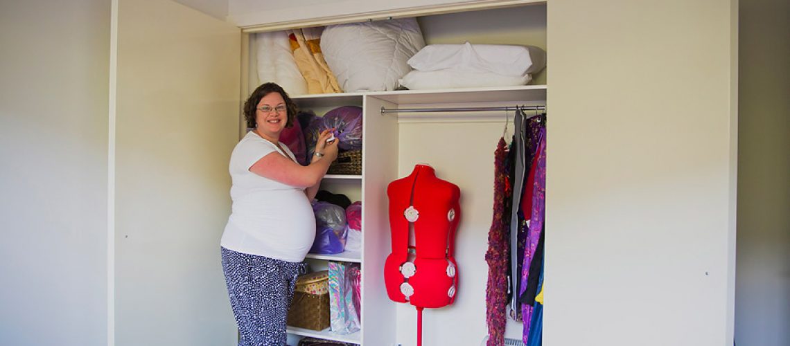 Virginia Wells Pregnant and decluttering